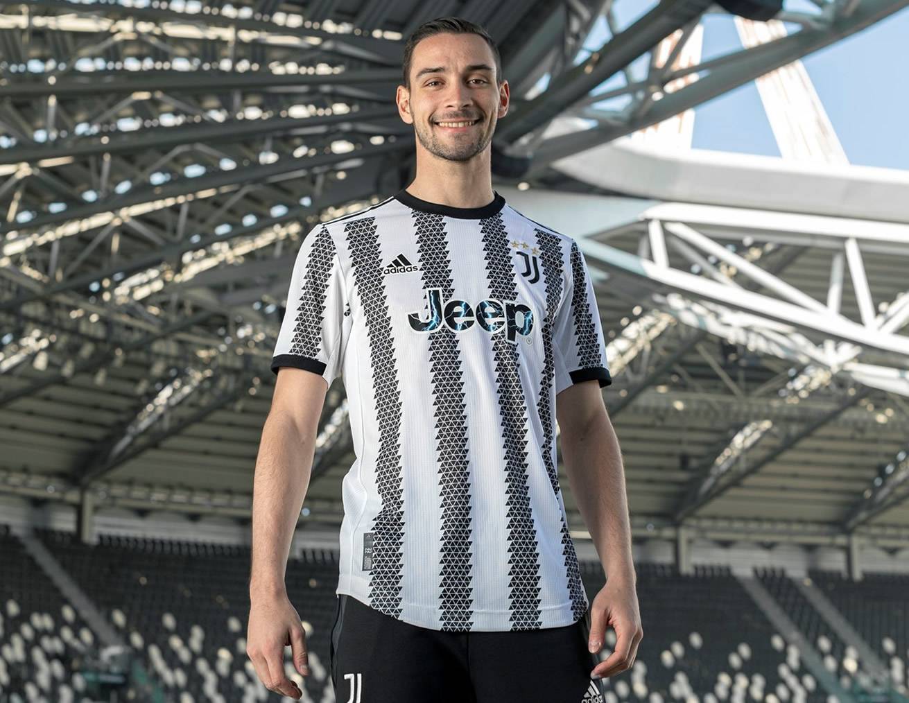 Maglia Juventus 2022 2023 poco prezzo_2.jpg