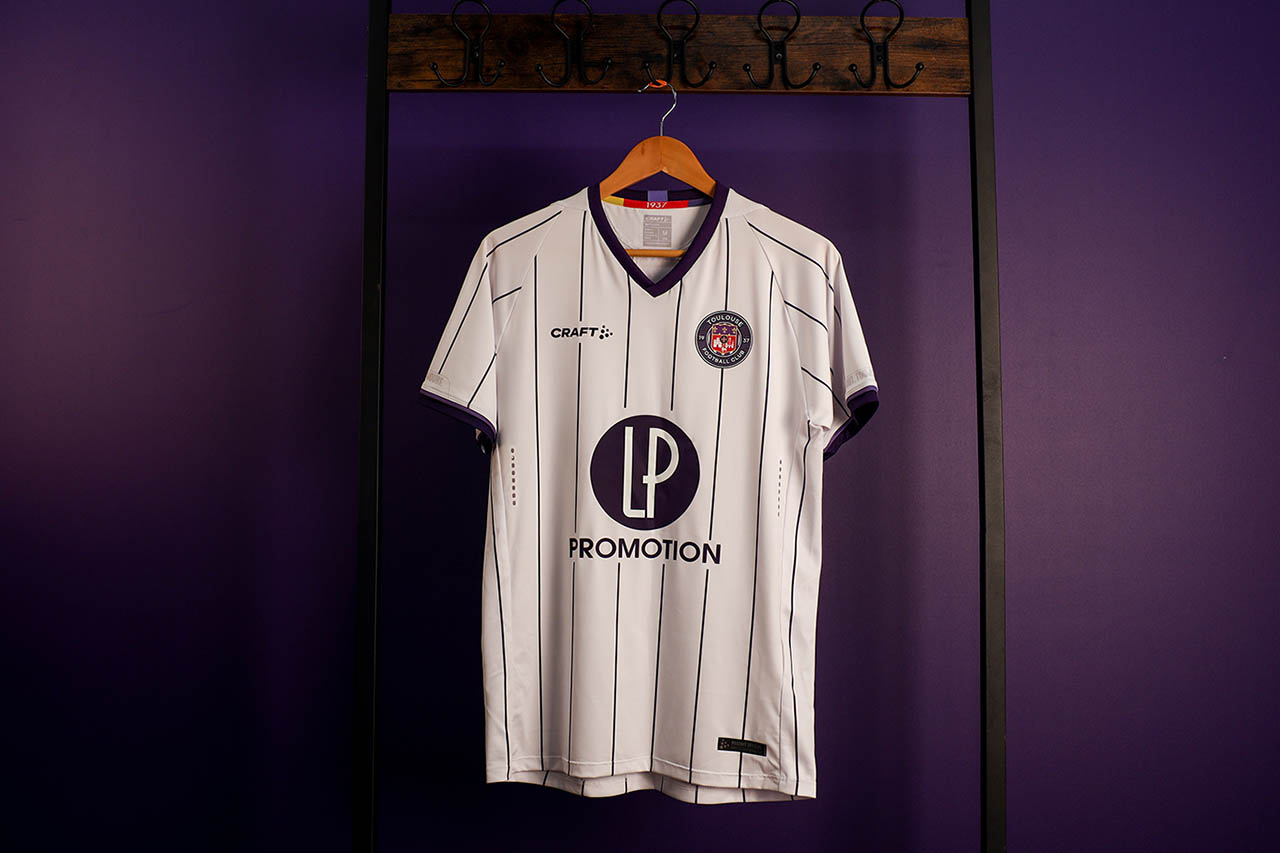 Camisa-titular-do-Toulouse-FC-2022-2023-Craft-2.jpg